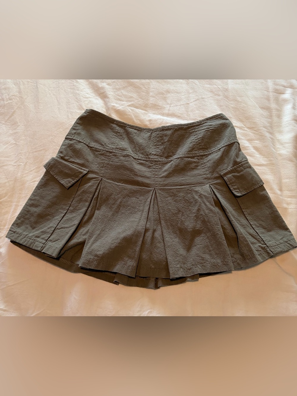Cargo mini skirt green